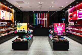 Estee Lauder opens dedicated travel retail distribution center