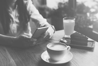 01_header_social-media-bw.jpg?itok=P3CDww7p