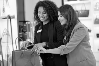 09_michael_kors_2shot-sale_0468-bw.jpg?itok=uDqYu2zQ